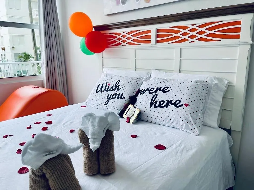 Hobie Beachfront Apartment Isla Verde San Juan